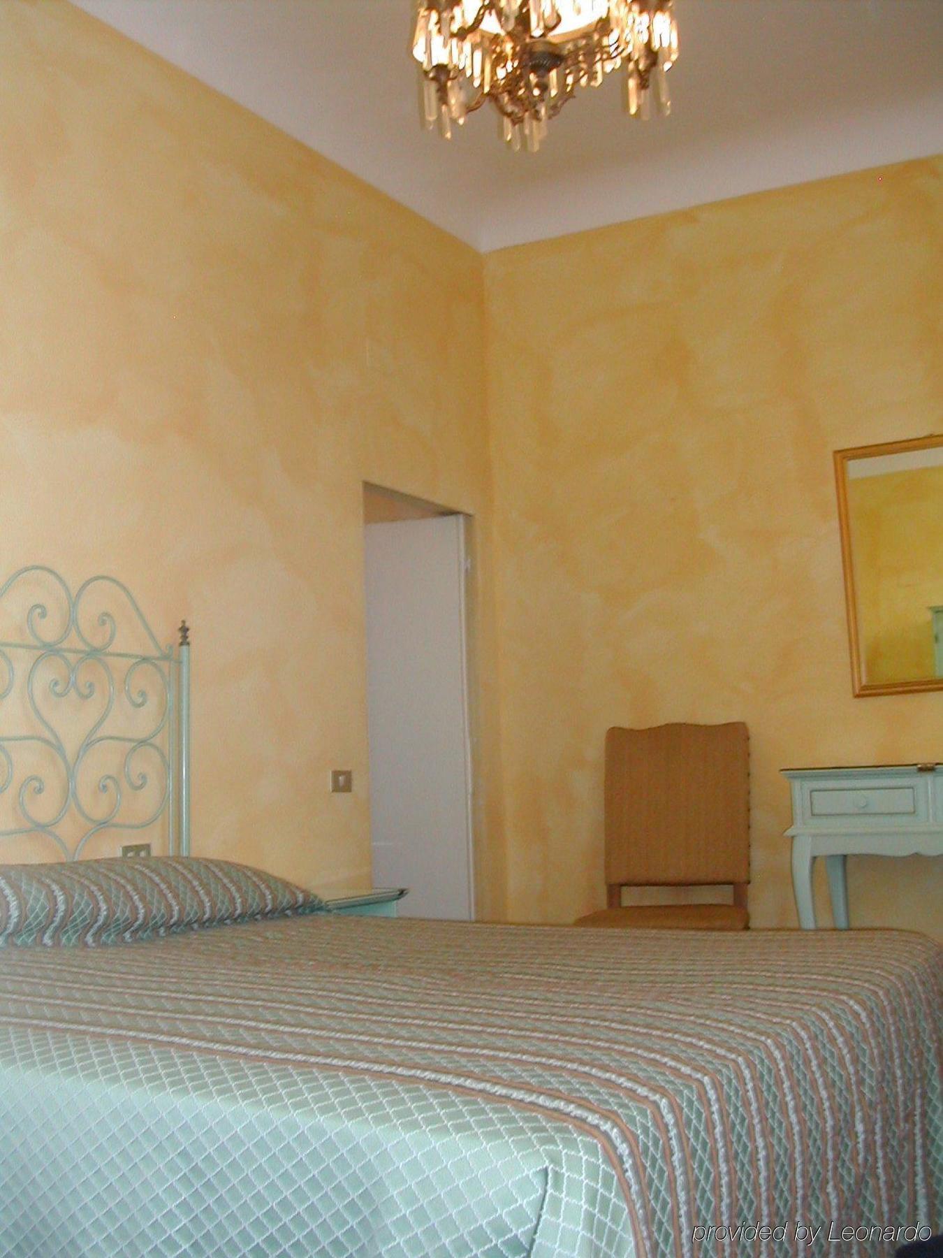 Hotel Palazzo Dal Borgo Florencia Habitación foto